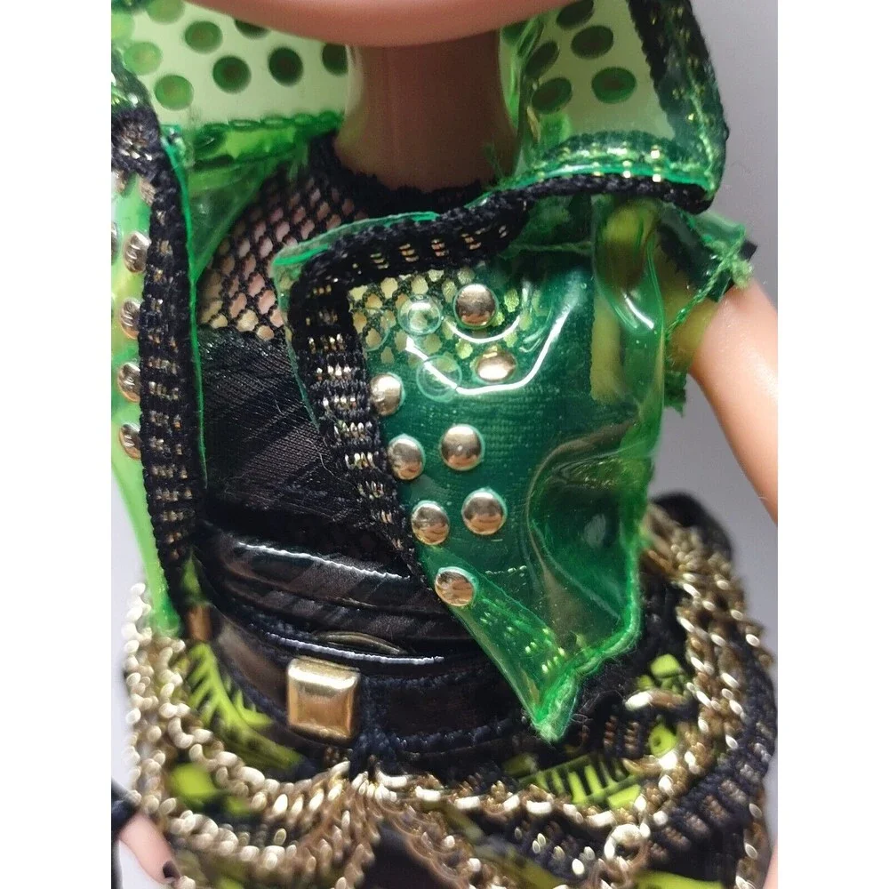 LOL Surprise OMG Remix Yellow Hair Rock Fame Queen Doll Play READ DESCRIPTION